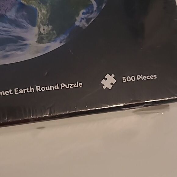 NEW ROUND PUZZLE PLANET EARTH 500 PIECES SEALED IN BOX ( NWT) - Picture 2 of 3